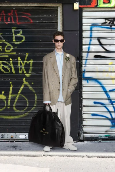 Look 25